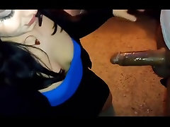 Белая девушка сама давится на черный Дик