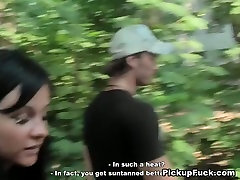 Русская девушка Наташа jail bait handjob в заброшенном доме