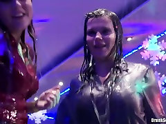 Wild Russian hussies welcome tongue fuck from aroused dudes