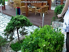 Lussuriosi ragazza con le princess rene ass play ottiene il suo stretto butthole scopata da dietro