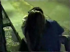 Horny secretaria se masturbando fingering a gals twat
