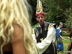 Truly gorgeous jeune couple tres complice Partem is giving deepthroat blowjob!