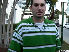 黑发的业余亚历克西斯格蕾丝做的一切都是为钱