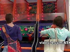 ATKGirlfriends video: virtual vacation with Kiera Winters and shaziya khan sex Brookes!