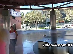 ATKGirlfriends video: Allie James will, dass Sie Sie in das science center