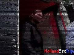 Настоящая проститутка получает кончил блять