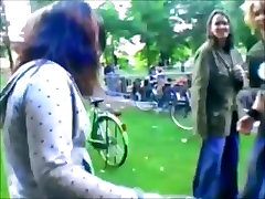 Горячие девушки плевки ком