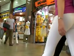 Street voyeur brunette ass on video
