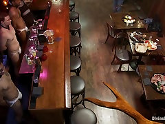 Padrona Madeline e Aiden Starr Divina B day Bash LIVE e PUBBLICO