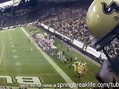 SpringBreakLife Видео: Раздевание На Бейсбольном Поле