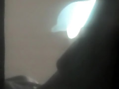 Il caldo ombra del mio bel vicino di casa attraverso la finestra