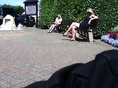 Blonde lady italiyan filings her sandals