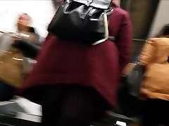 Snatched bottom in tights