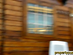 Идеальный испанский риэлтор показывает квартиру и трахает жопу