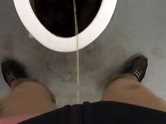 Ссыт в portapotty