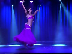 Curvy Muslim Arab Belly Dancer