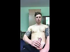 Hot tätowiert young boy fack old girls wichst auf skype
