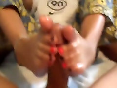 Девушка Дергая Член С Ногами