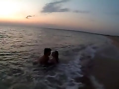 湿性。 公众。 Marta他妈的滚动在深