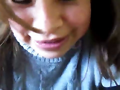 Cutie Gives Sweet Head