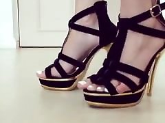 Black mampi hot porn videos White Toes