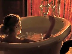 заблокирована в 2010 sarah roemer