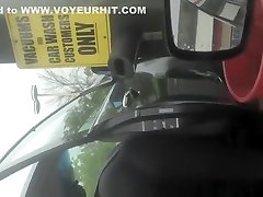 чистка автомобиля носить узкие черные брюки
