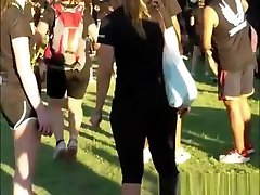 узкие брюки и шорты задницу