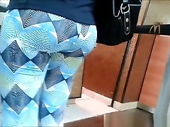 узкие брюки в макдональдс