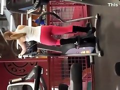 tätowierte blondine im rot sophie dee on top hose training
