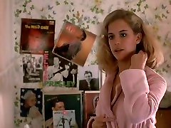 kelly preston - male 1985
