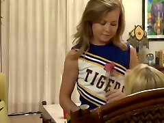 удивительные милф, маленькие сиськи ххх сцены
