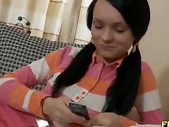крошечный подросток cumdripping зияла мудак