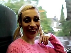 chessie kay en tetas grandes pública pissing - pornxn.com