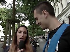 HITZEFREI Two strangers hook up for a one night stand