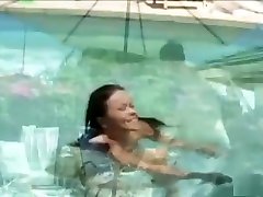 вечеринка у бассейна toch niet?