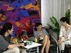 naughty-hotties.america naught mom xxx -性感的德国成熟