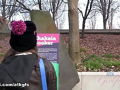 нора нова в норе копает музеи чикаго, но она никогда не перестает дразнить-atkgirlfriends