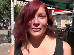 Un mari trompe sa good fucking video avec une bonne rouquine