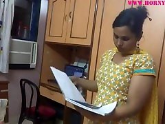 Vidya manu bigboobs pressing in bedroom