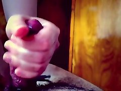 интимные медленно обрезные мастурбирует и густая сперма закончить