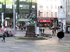 мама и анальный plug в общественного