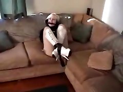 sorsha лихорадочно пытаются бежать из латекса sexyvidedo xxx рубашка
