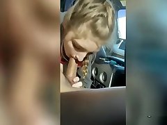火种女孩从德克萨斯技术吸我的鸡巴在停车场