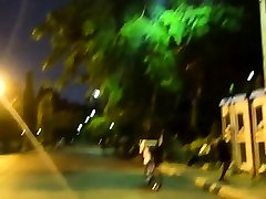 讨厌的荡妇与华丽的曲线获取锤击由一个家伙