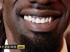 激情打手枪主通道-Juelz Ventura约旦灰屁股现金