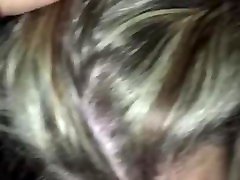 давая голову на стоянке