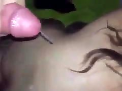akiyor ahhhh aciyor komsu karisini sikerken crying