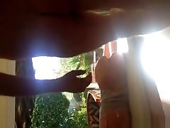 业余的他妈的青少年在前面的窗口