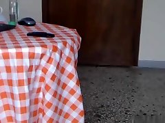 личный тренер тренирует киски своих клиентов